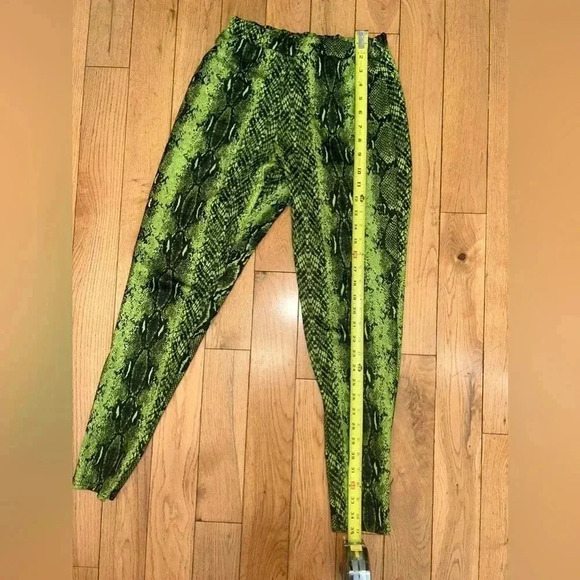Nastygal Green Neon Snake Leggings size 4 - Picture 4 of 6